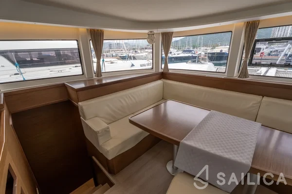 Lagoon 42 - Yacht Charter Sailica