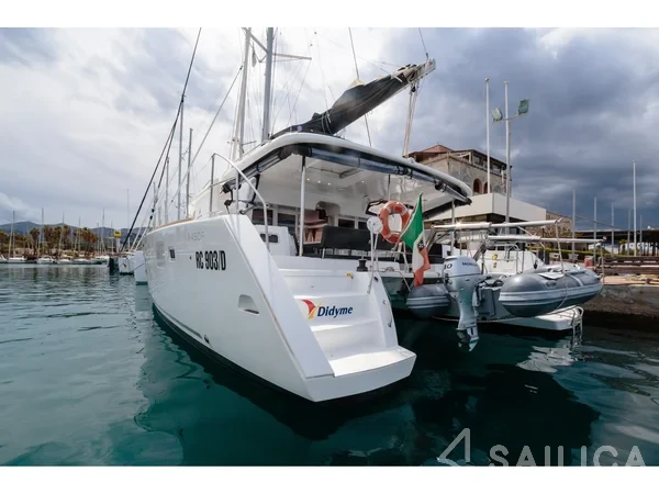 Lagoon 450 - Yacht Charter Sailica