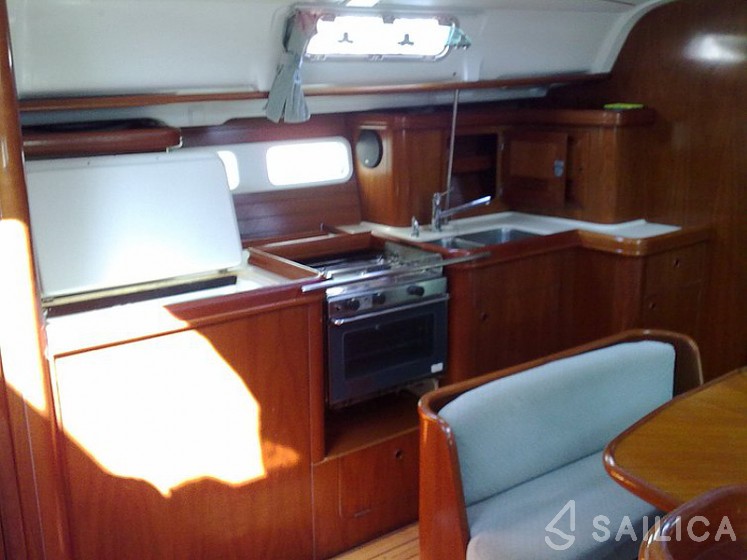 Oceanis 41.1 - Yacht Charter Sailica