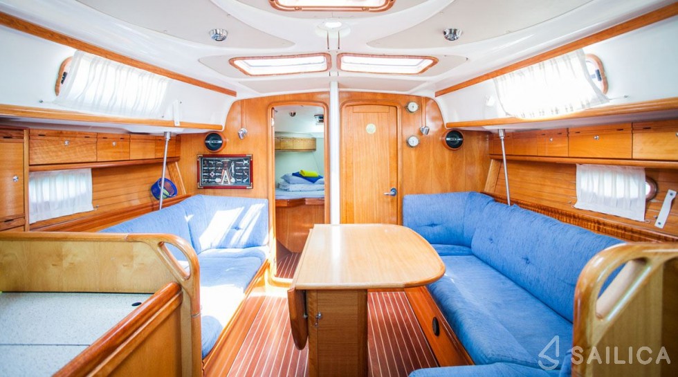 Bavaria 37 Cruiser - Yacht Charter Sailica