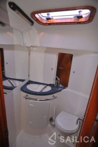 Bavaria 37 Cruiser - Yacht Charter Sailica