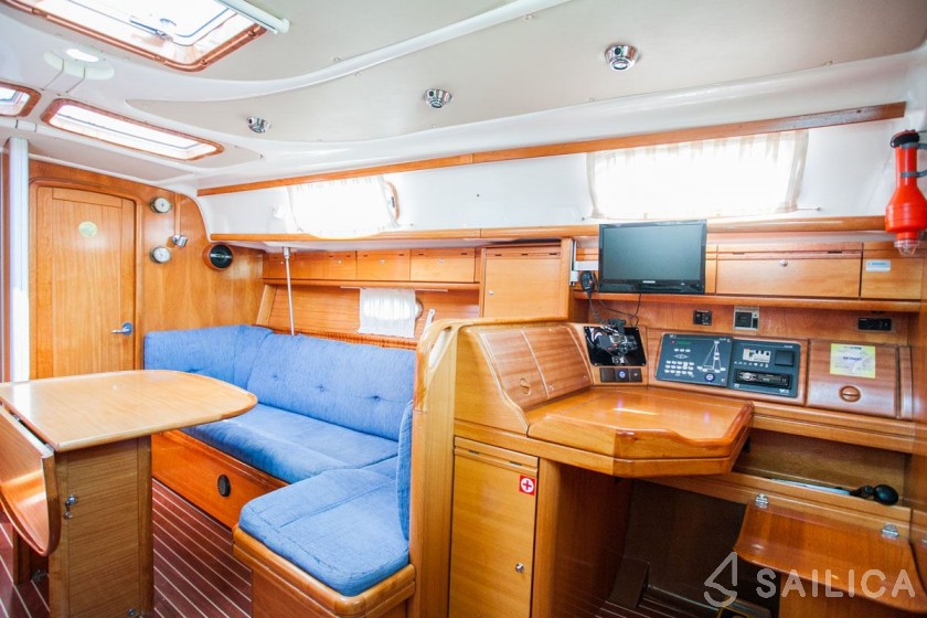 Bavaria 37 Cruiser - Yacht Charter Sailica