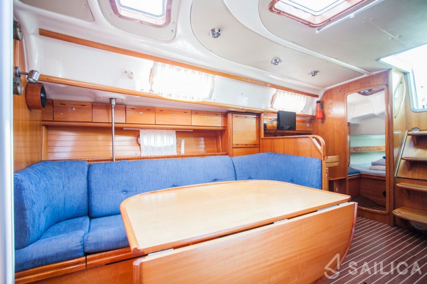 Bavaria 37 Cruiser - Yacht Charter Sailica