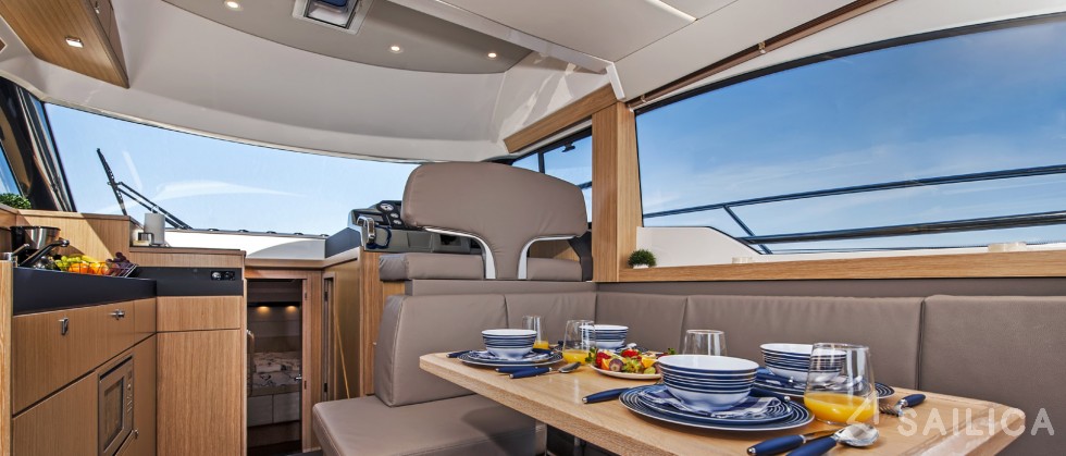 Bavaria Virtess 420 Fly - Yacht Charter Sailica