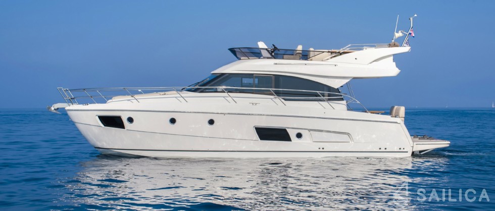 Bavaria Virtess 420 Fly - Yacht Charter Sailica