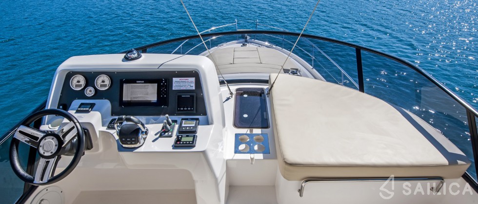 Bavaria Virtess 420 Fly - Yacht Charter Sailica