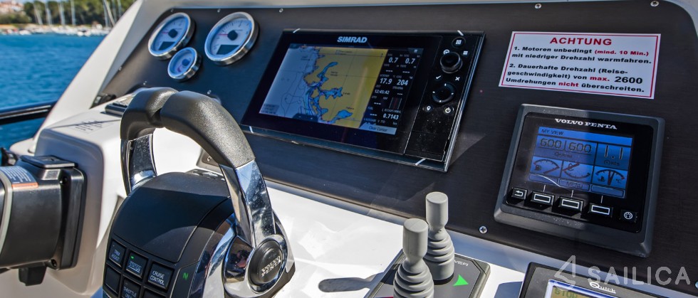 Bavaria Virtess 420 Fly - Yacht Charter Sailica