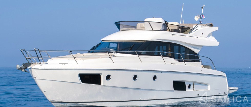 Bavaria Virtess 420 Fly - Yacht Charter Sailica