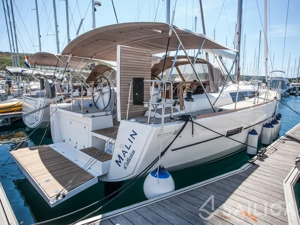 Dufour 460 GL - Yacht Charter Sailica