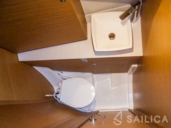 Dufour 460 GL - Yacht Charter Sailica