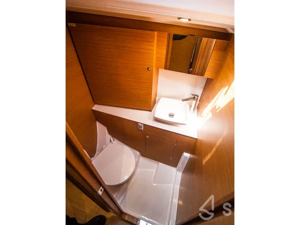Dufour 460 GL - Yacht Charter Sailica