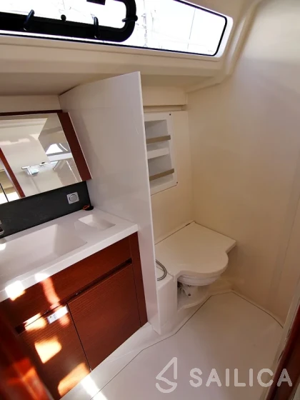 Hanse 418 - Yacht Charter Sailica