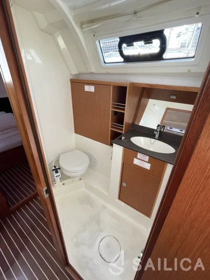Bavaria 41 Cruiser - Yacht Charter Sailica