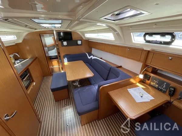 Bavaria 41 Cruiser - Yacht Charter Sailica