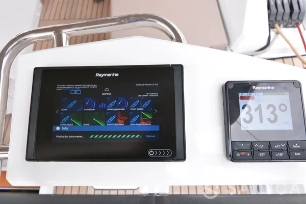 Oceanis 51.1 - Yacht Charter Sailica