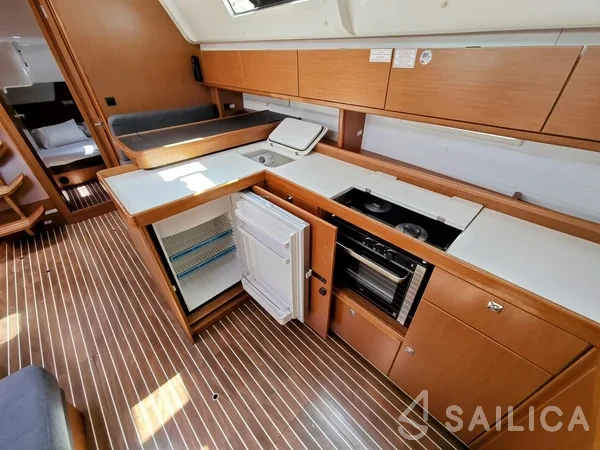Bavaria 51 Cruiser - Yacht Charter Sailica