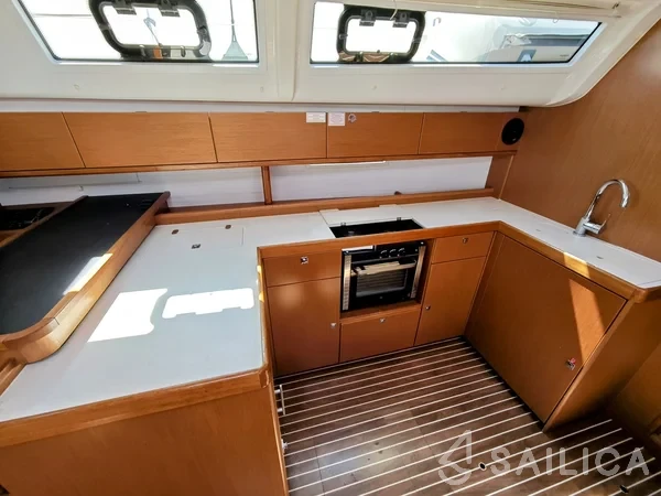 Bavaria 51 Cruiser - Yacht Charter Sailica