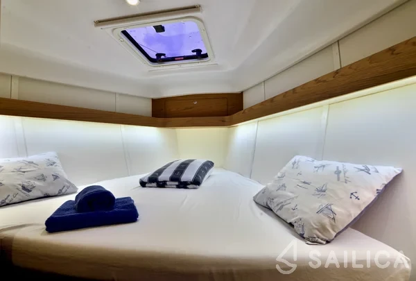 Elan 40 Impression - Yacht Charter Sailica