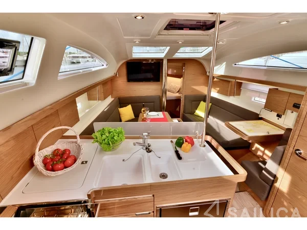 Elan 40 Impression - Yacht Charter Sailica