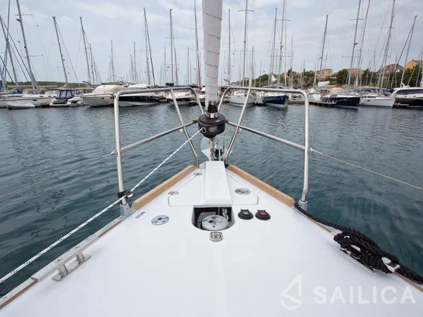Elan 40 Impression - Yacht Charter Sailica