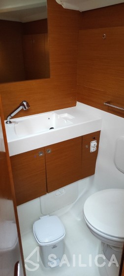 Sun Odyssey 509 - Yacht Charter Sailica