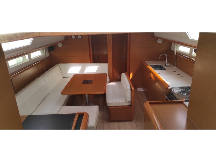 Sun Odyssey 509 - Yacht Charter Sailica