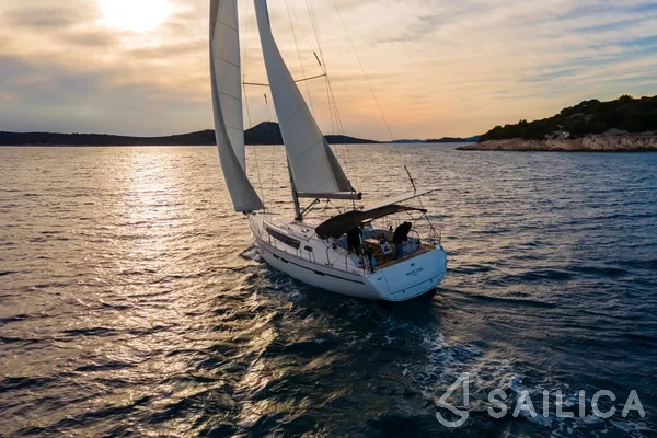 Bavaria 46 Cruiser - Yacht Charter Sailica