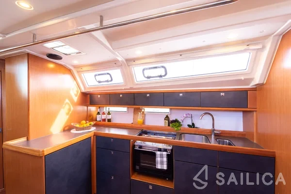 Bavaria 46 Cruiser - Yacht Charter Sailica