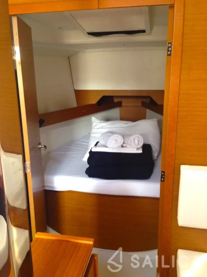 Sun Odyssey 349 - Yacht Charter Sailica