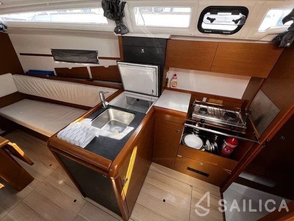 Sun Odyssey 349 - Yacht Charter Sailica