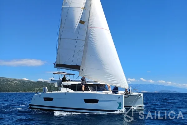 Lucia 40 - Yacht Charter Sailica
