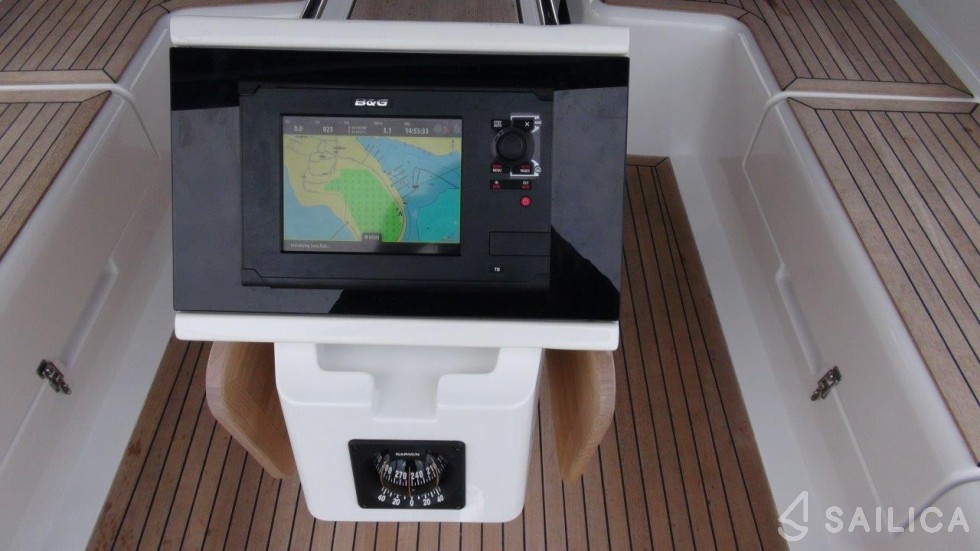 Hanse 455 - Yacht Charter Sailica
