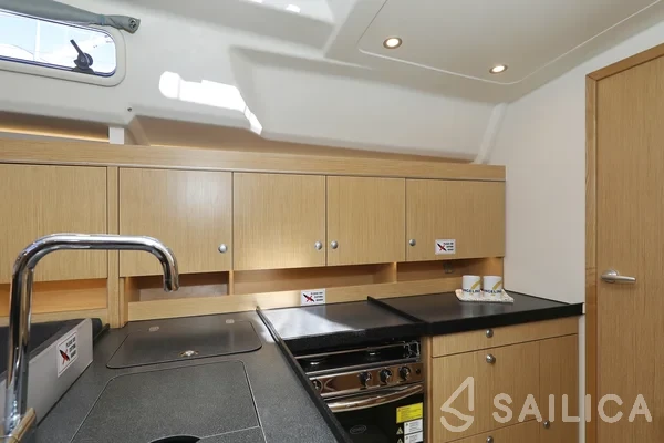 Hanse 455 - Yacht Charter Sailica