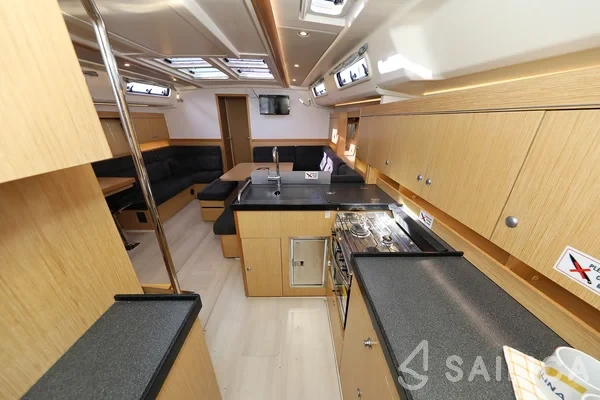 Hanse 455 - Yacht Charter Sailica