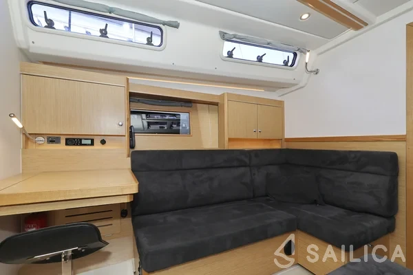 Hanse 455 - Yacht Charter Sailica