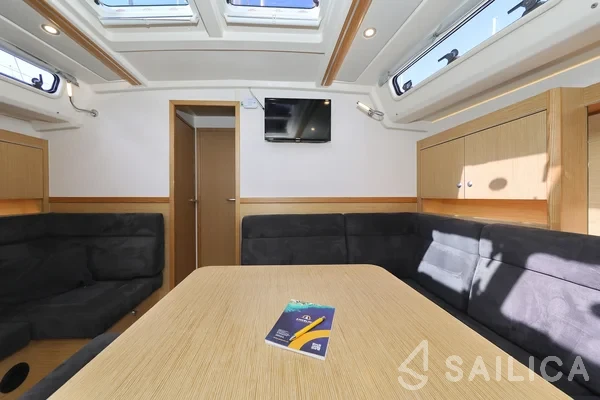 Hanse 455 - Yacht Charter Sailica