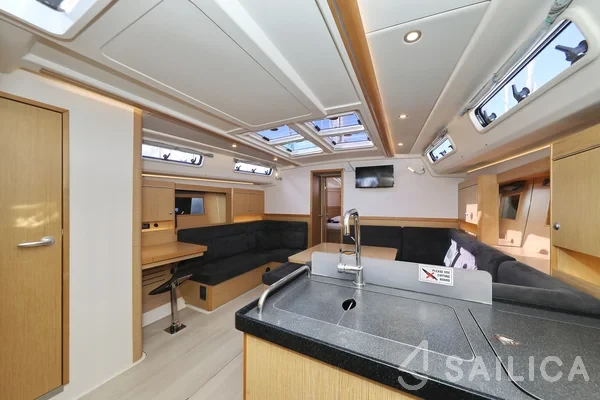 Hanse 455 - Yacht Charter Sailica