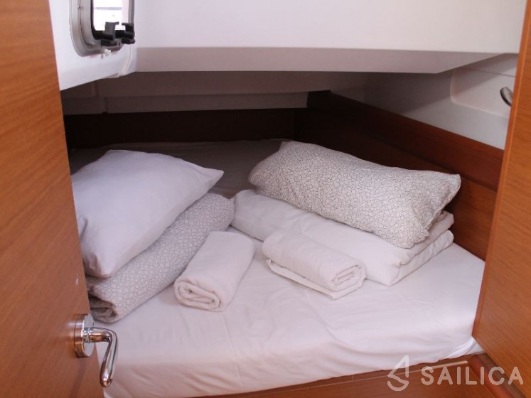 Sun Odyssey 419 - Yacht Charter Sailica