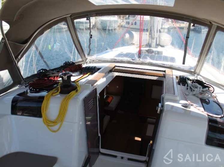Sun Odyssey 419 - Yacht Charter Sailica