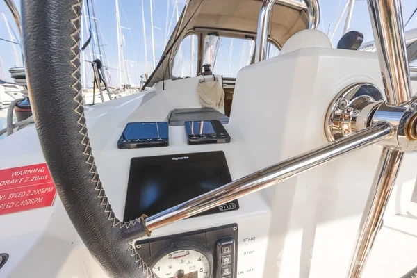 Oceanis 38.1 - Yacht Charter Sailica