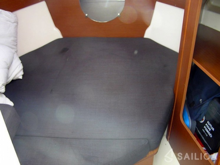Merry Fisher 725 - Yacht Charter Sailica