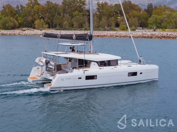 Lagoon 42 - Yacht Charter Sailica