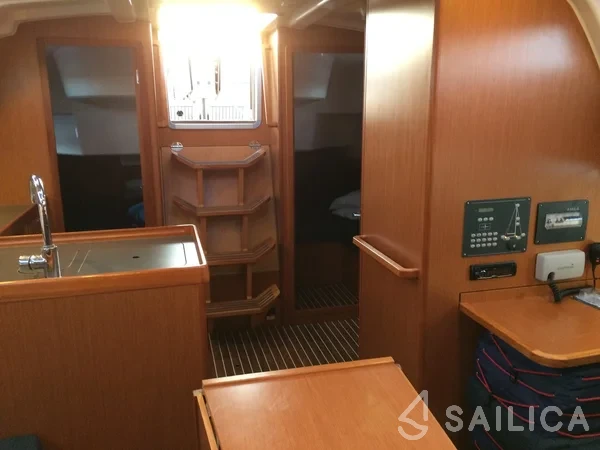 Bavaria 37 Cruiser - Yacht Charter Sailica