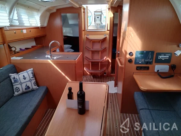 Bavaria 37 Cruiser - Yacht Charter Sailica