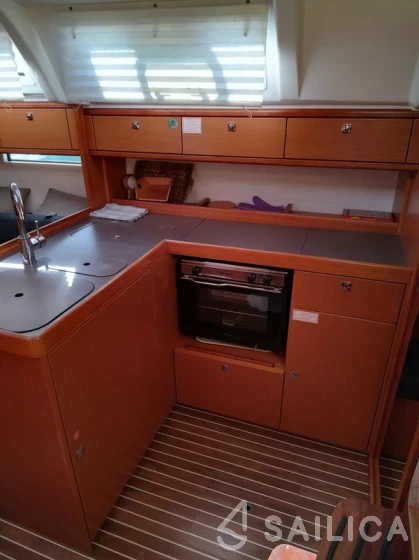 Bavaria 37 Cruiser - Yacht Charter Sailica