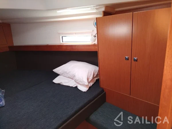 Bavaria 37 Cruiser - Yacht Charter Sailica