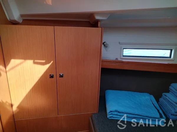 Bavaria 37 Cruiser - Yacht Charter Sailica