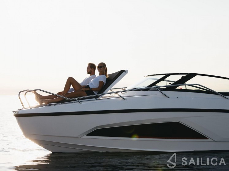 Noblesse 830 - Yacht Charter Sailica