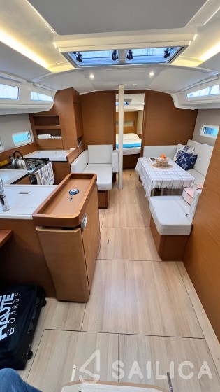 Sun Odyssey 410 - Yacht Charter Sailica