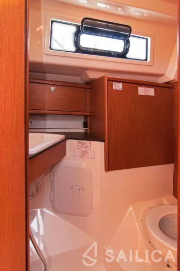 Bavaria 34 Cruiser - Yacht Charter Sailica